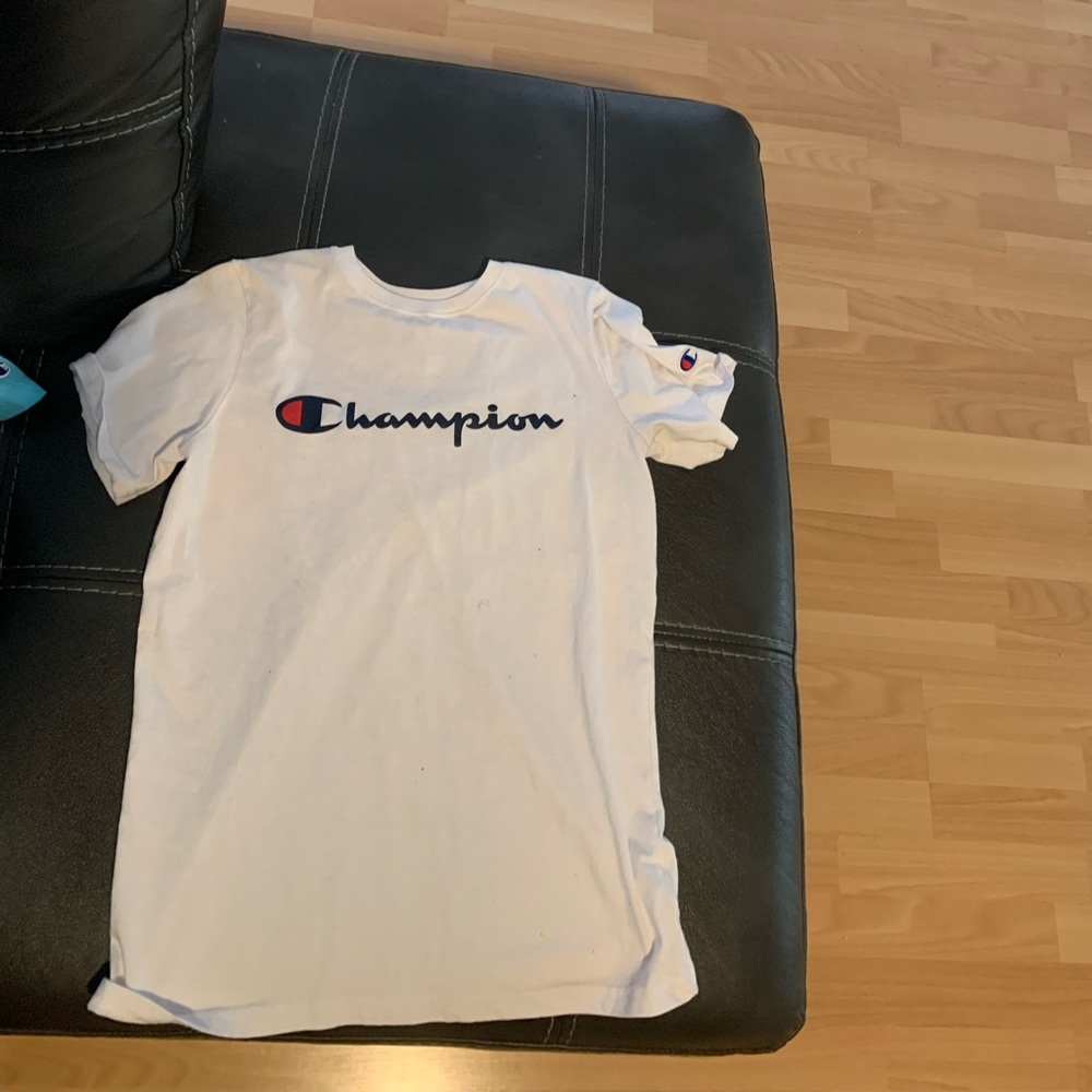 White champion t-shirt